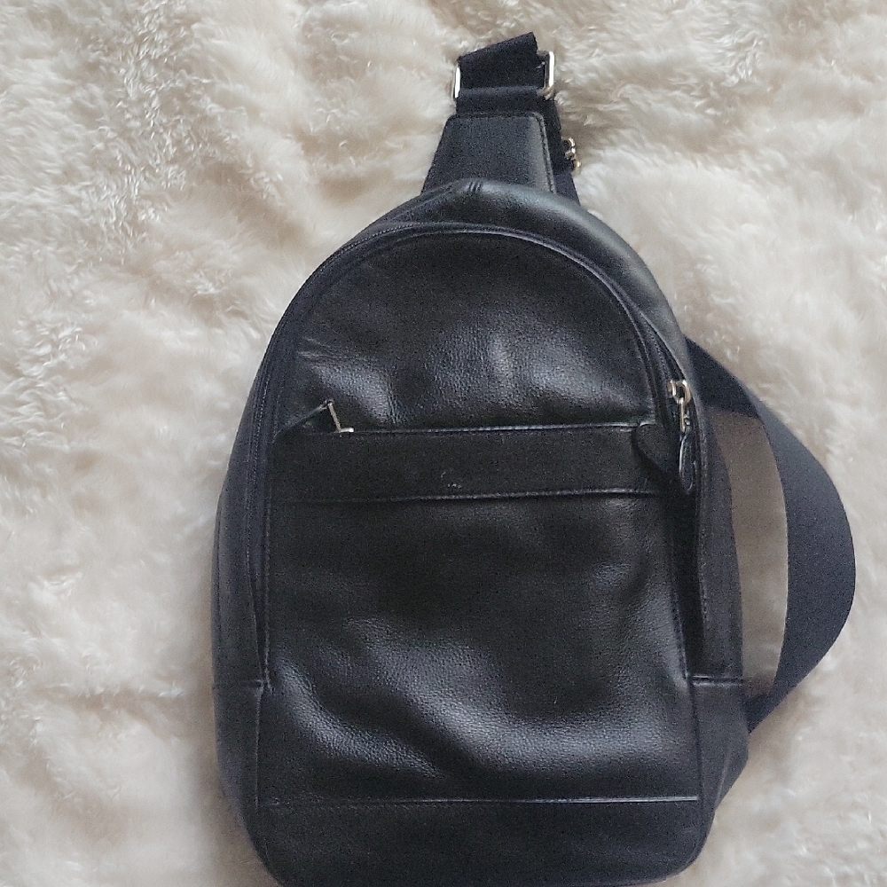 Black Leather Slingback Bag For Men Or Women